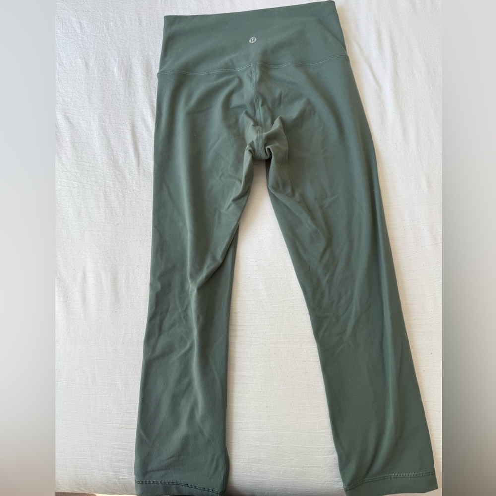 Cropped lululemon aligns green leggings